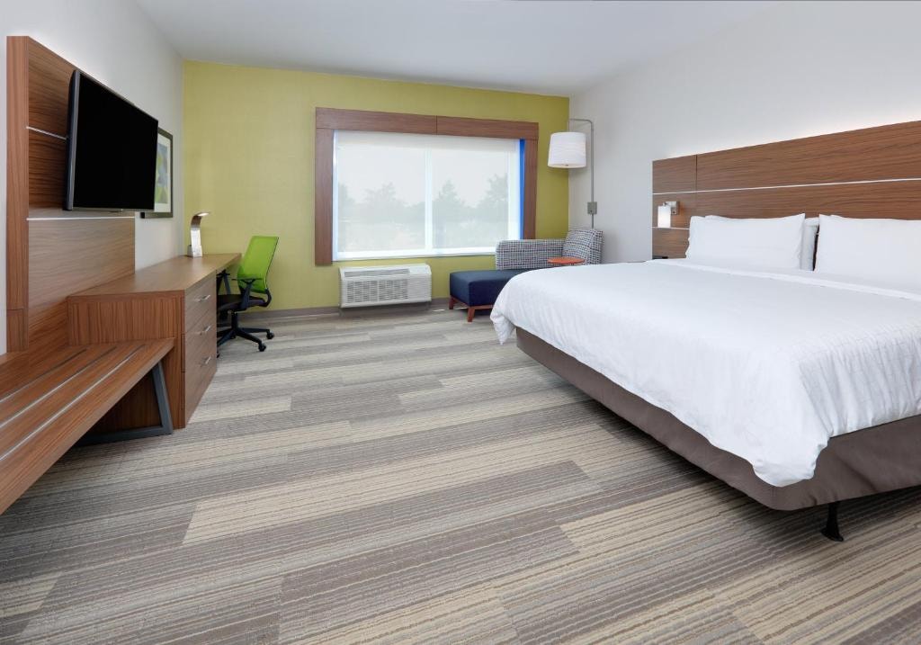 Standard Room Near Mary Kay Cosmetics Asrs DAL Luxury Bookings