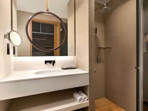 Superior Room Near Life Pharmacy 83 4 Luxury Bookings