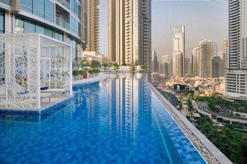 Deluxe Room City Skyline View Near Dubai Ice Rink 14 Luxury Bookings