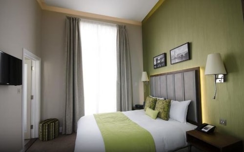 Standard Double Room Near Air India LON 4 Luxury Bookings