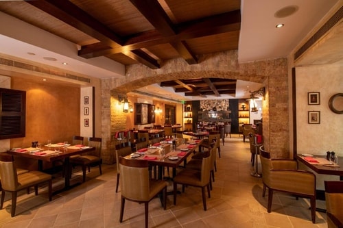 Standard Room Near Capital Park By Luxury Bookings 8 Luxury Bookings