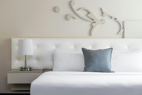 Cozy King Room Near Skydeck Chicago CHI 3 Luxury Bookings