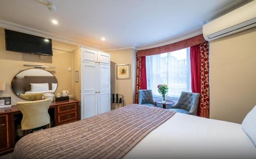 King Size Double Room Near Latitude London LON 6 Luxury Bookings
