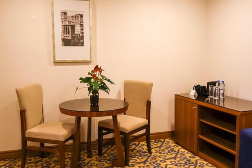 Executive Suite Near Plant Exhibition Garden 5 Luxury Bookings