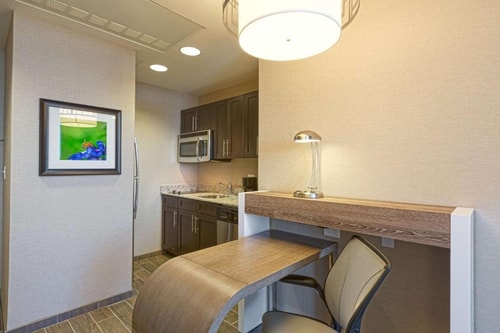 King Studio Suite Near Daikin Park HOU 1 Luxury Bookings