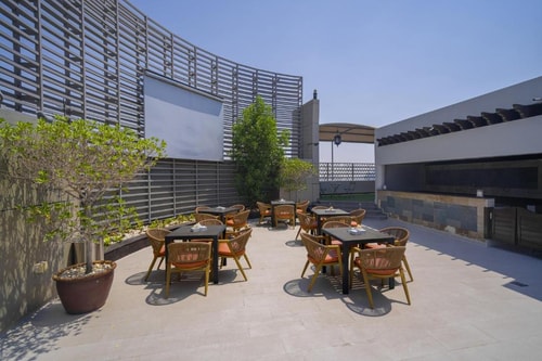 1 Bedroom Apartment Near Mall Of Emirates Barsha 11 Luxury Bookings