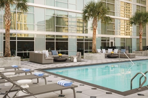 King Room Near Galleria Financial Center HOU 12 Luxury Bookings
