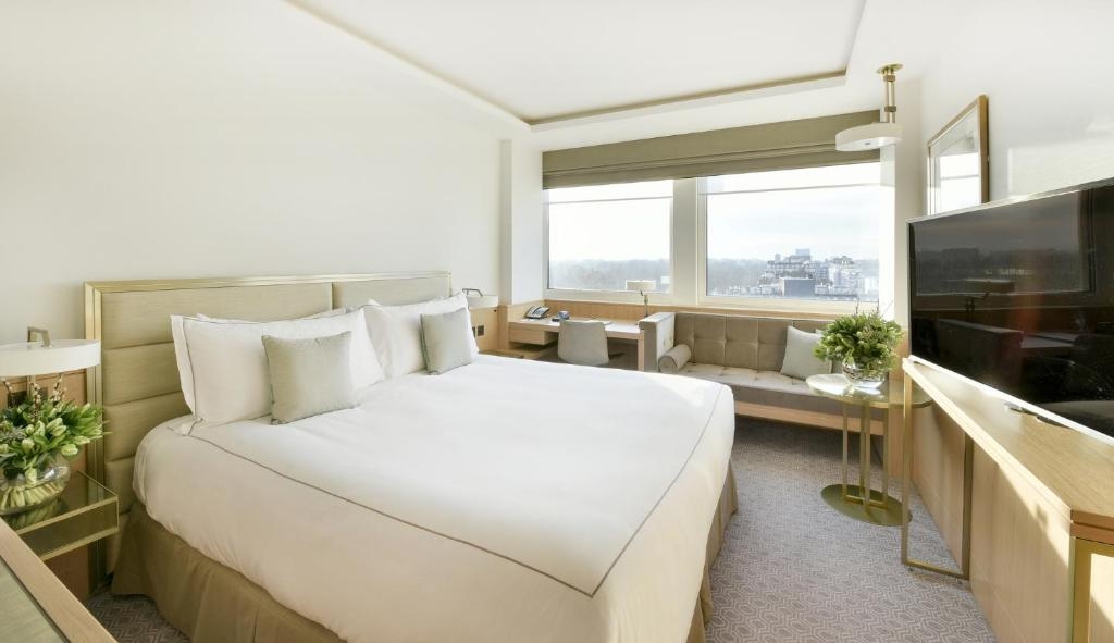 Classic Room Near Sussex Gardens LON Luxury Bookings
