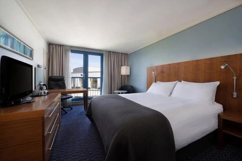 Standard Queen Room Near Primrose Hill LON 1 Luxury Bookings