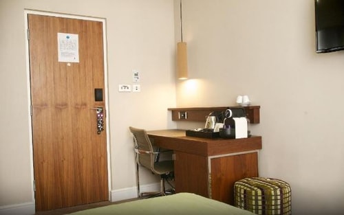 Standard Double Room Near Air India LON 3 Luxury Bookings