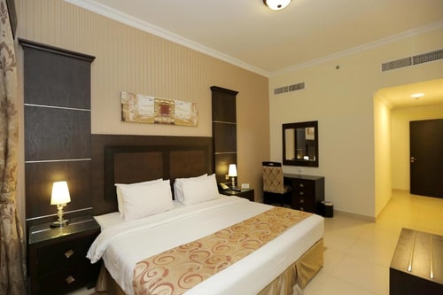 Classic One Bedroom Apartment Near Ski Dubai Luxury Bookings