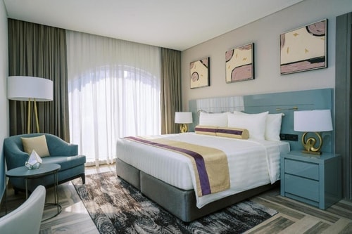 2 Bedroom Suite Pet Allowed Near Dubai Creek Plaza 1 Luxury Bookings