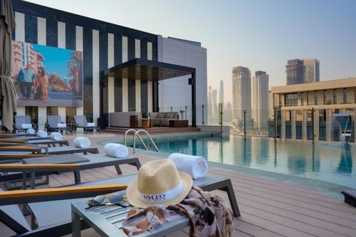 One Bedroom Suite City View At Palm Jumeirah 17 Luxury Bookings