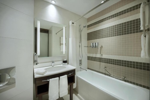 King Or Twin Room Near Dubai Airport 8 Luxury Bookings