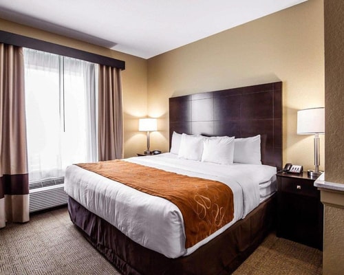 King Suite Near Flaah Islamic Center HOU Luxury Bookings