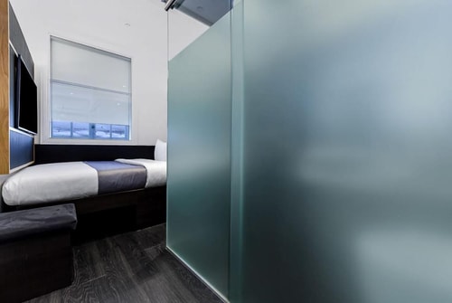 Queen Room Near Museum of Freemasonry LON 2 Luxury Bookings