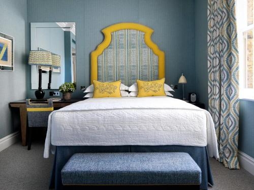 Superior Room Near The Cartoon Museum LON Luxury Bookings