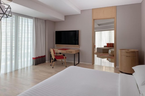 One Bedroom Suite City View Near Jewel Of Creek 1 Luxury Bookings