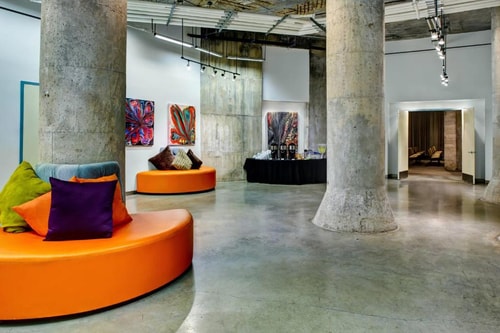 Guest King Room Near Pioneer Plaza DAL 7 Luxury Bookings