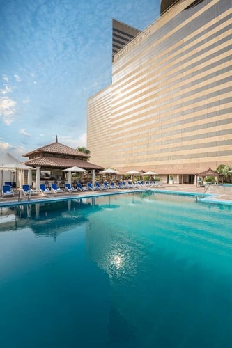 3 Bedroom Apartment Near Rules Public Relations 18 Luxury Bookings