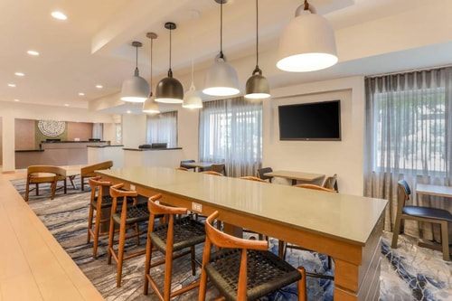 King Room Near Black Rock Coffee Bar HOU 9 Luxury Bookings
