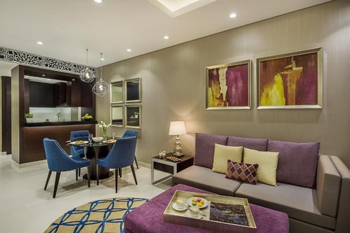 Two Bedroom Suite Near South Ridge Park 3 Luxury Bookings