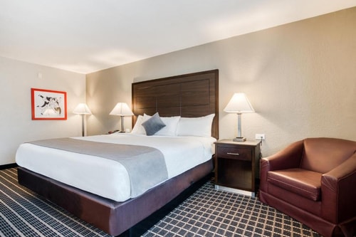King Room Near Lake point Church North Dallas DAL 1 Luxury Bookings