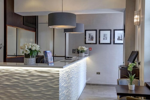 Standard Double Room Near Ecclestone Square LON 6 Luxury Bookings