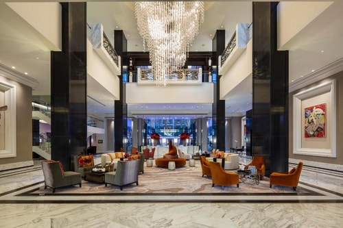 Luxury King Room Near Memorial Park HOU 8 Luxury Bookings