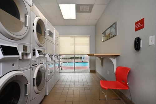 King Studio Near Quillian Memorial Center HOU 9 Luxury Bookings