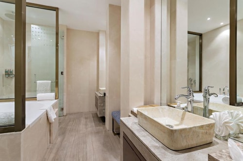 Suite Room Near Indigo Hotel Downtown Dubai 6 Luxury Bookings