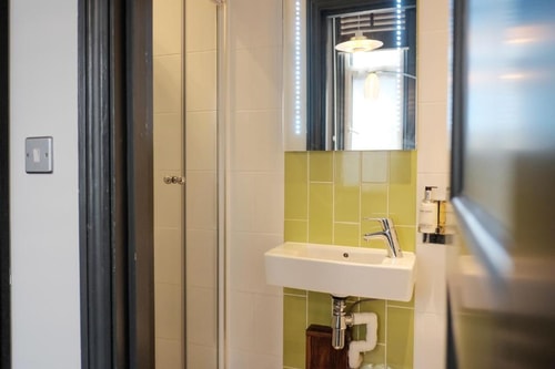 Double Or Twin Room Near Capital Tower LON 6 Luxury Bookings