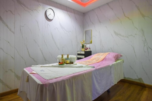 Deluxe Room Near Al Tadawi Medical Centre 11 Luxury Bookings