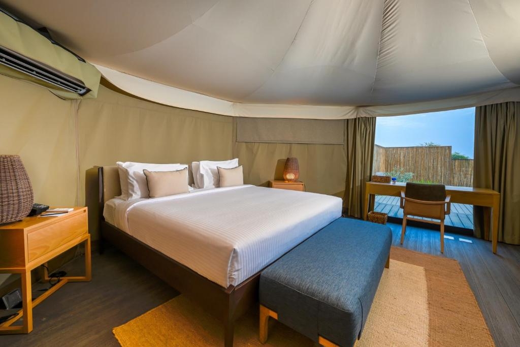 Premium Two Bedroom Tent Sea View Near Kalba Lake Luxury Bookings