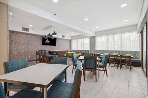 King Room Near Harris Central Appraisal HOU 10 Luxury Bookings