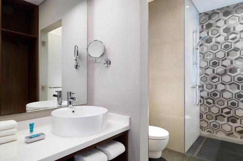 Aloft Room King or Twin Bed Near Dubai Sports City 5 Luxury Bookings