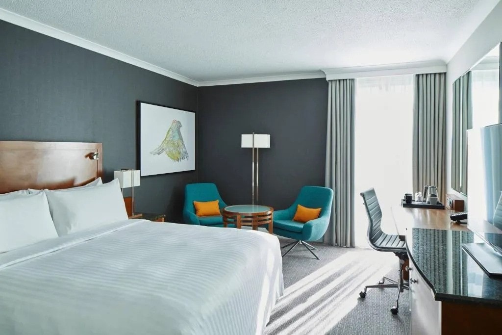 Superior King Room Near Airport Bowl LON Luxury Bookings
