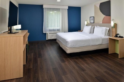 King Room Near Mathur Law Offices PC DAL 3 Luxury Bookings