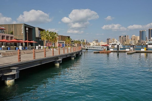Studio Suite Near Deema Building By Luxury Booking 16 Luxury Bookings