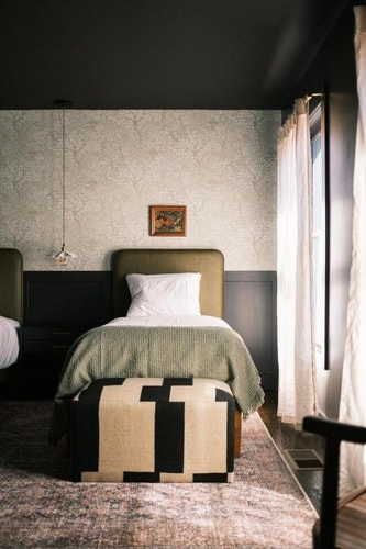 Standard Twin Room Near The UPS Store DAL 1 Luxury Bookings