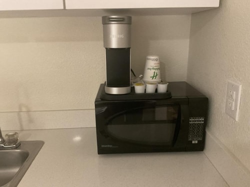Standard King Room Near IAH Airport Area HOU 5 Luxury Bookings