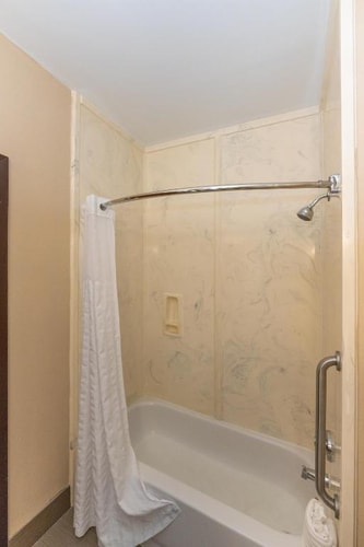 King Suite Near Maddies Baseball Field HOU 6 Luxury Bookings