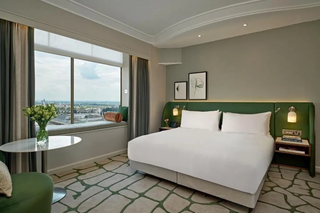 King Room Near The Green Park LON Luxury Bookings
