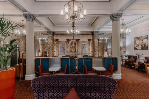 Small Queen Room Near Trafalgar Square LON 8 Luxury Bookings