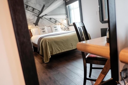 Double Or Twin Room Near Capital Tower LON 2 Luxury Bookings
