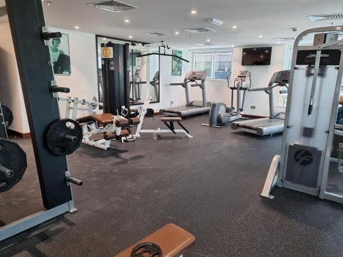 Deluxe Studio Near financial Center Metro Station 15 Luxury Bookings