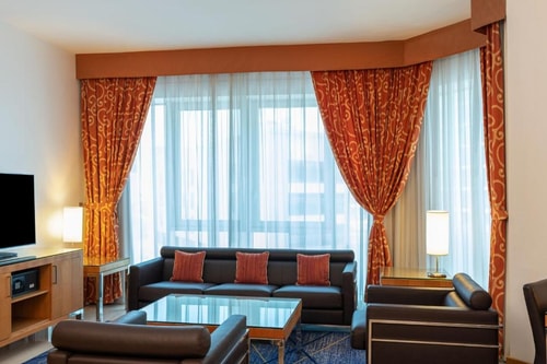 One Bedroom Suite Near Sharaf DG Metro 4 Luxury Bookings