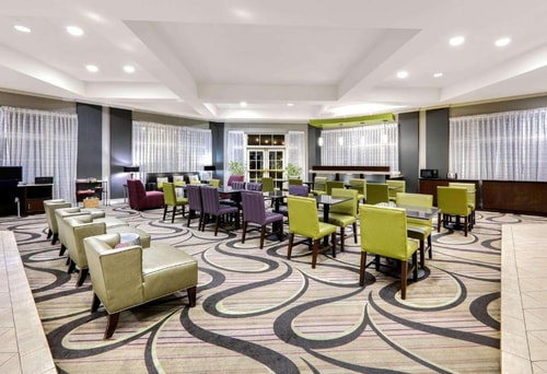 Deluxe Room Near Park Fountains DAL 4 Luxury Bookings