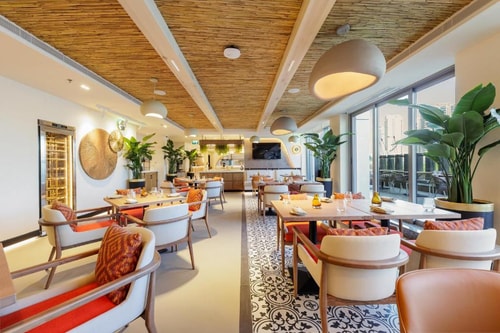 Standard King Or Twin Room Near Regina Tower JVC 9 Luxury Bookings