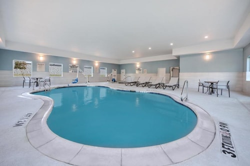 Standard Room Near Golden Corral Buffet Grill DAL 10 Luxury Bookings